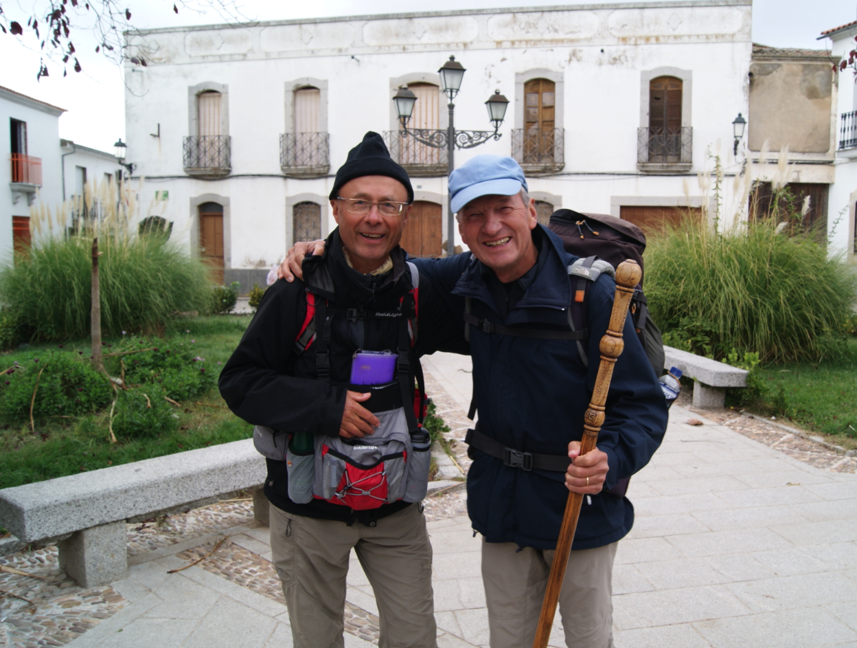 André Weill et Jean-François Duchosal qui ont parcouru la totalité du chemin Compostelle-Cordoue / © Miguel Barbero Gomez, instituteur du village de Villanueva del Duque